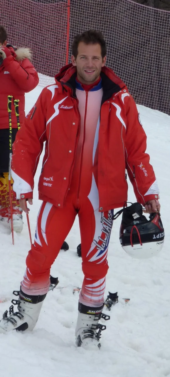 Sébastien Truchi en tenue de moniteur de ski