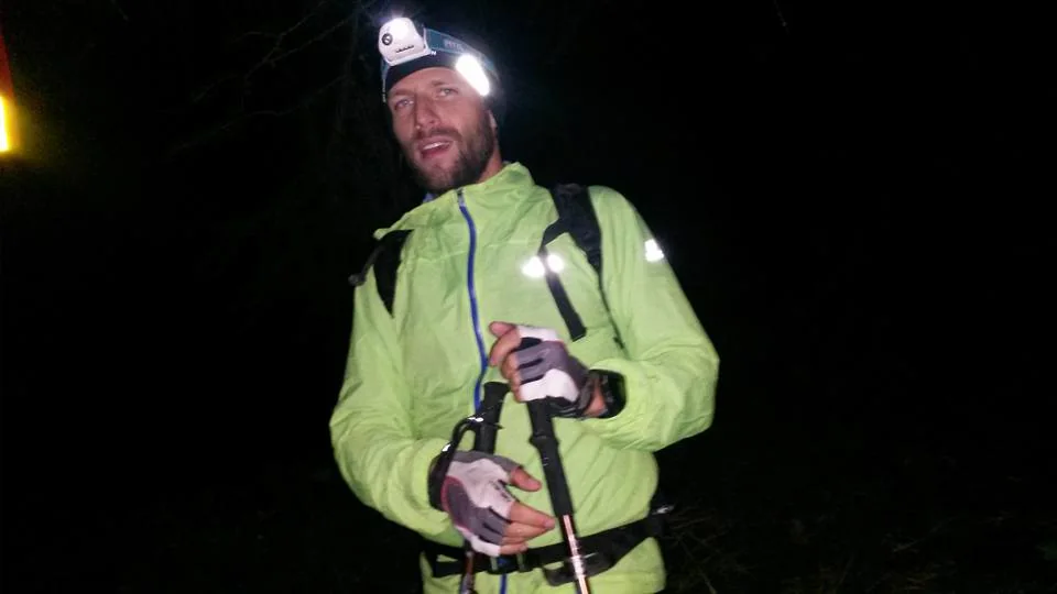 Trail nocturne pendant l’Ultra-Triathlon Napoléon